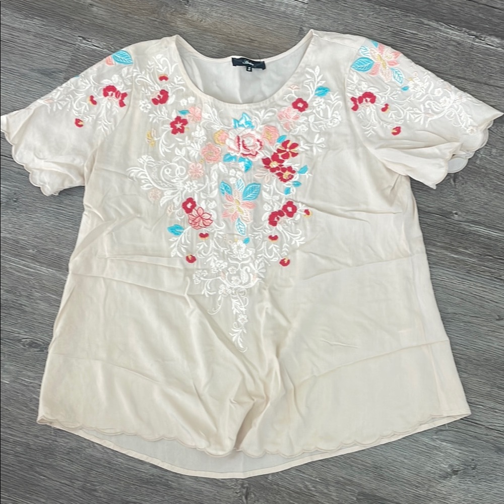 ANDREE BY UNIT Cream and Red Blouse with Elegant Design